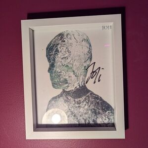 Joji Autograph